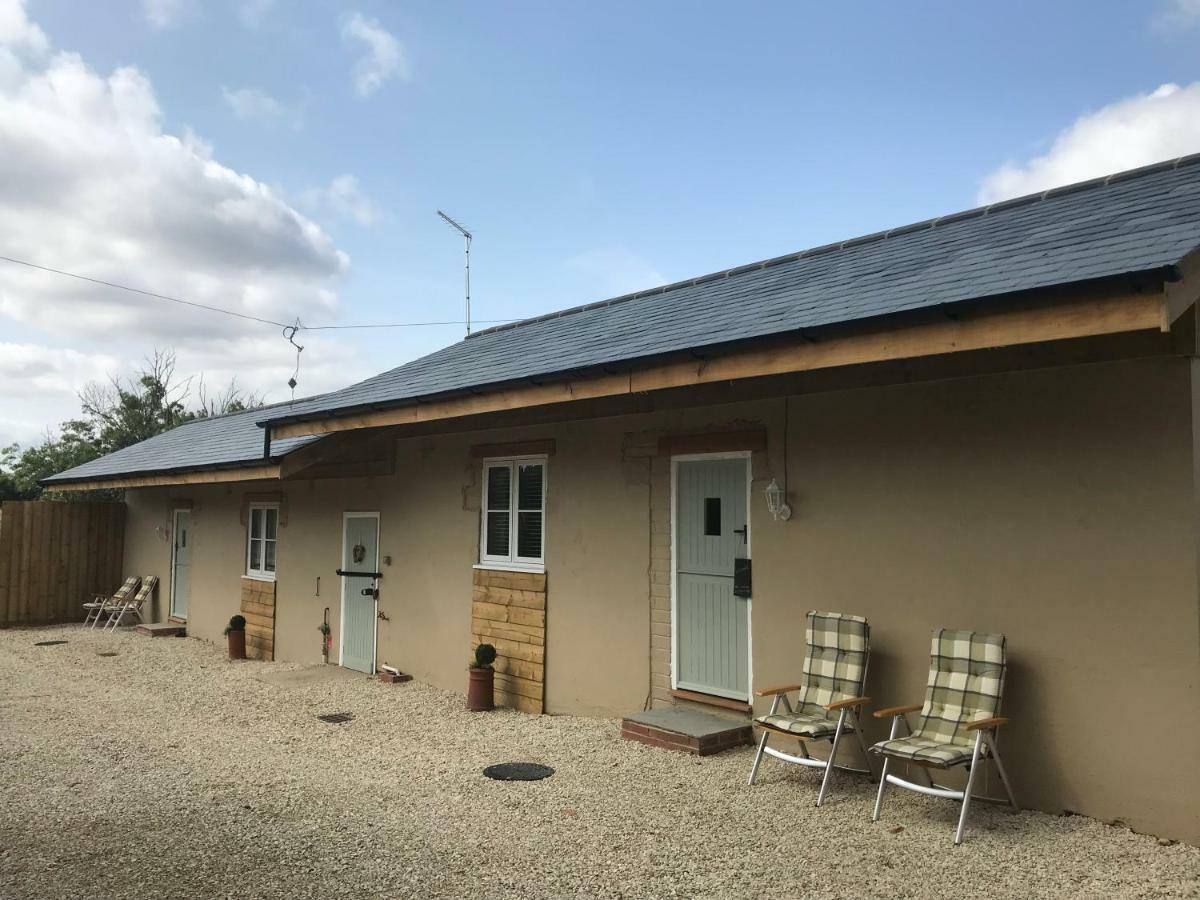 Spring Hill Cottages Towcester Exterior photo